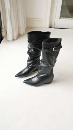 Boots gối đế thấp nữ Bromi