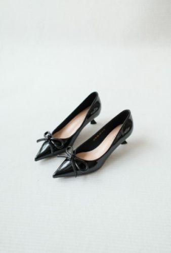 Giày cao gót đế thấp Carl