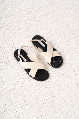 Giày sandal bệt quai hậu Flati