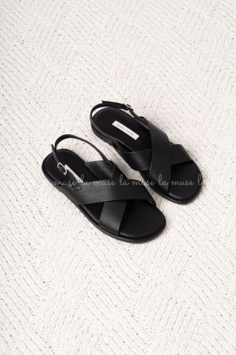 Giày sandal bệt quai hậu Flati