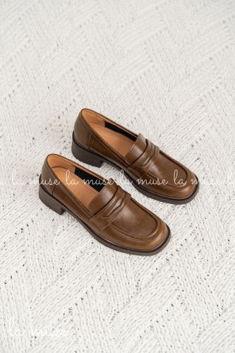 Giày loafer Meji