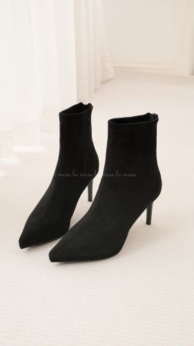 Boots nữ cao gót da lộn Morty