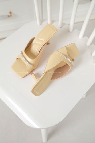 Guốc cao gót thời trang Peony