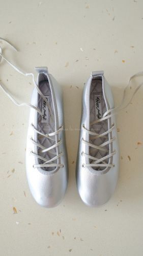 Giày bệt nữ dáng ballet Strina